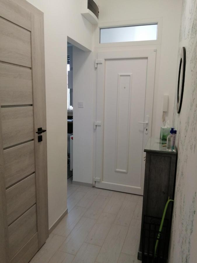 Hanna Apartman Szeged Bagian luar foto